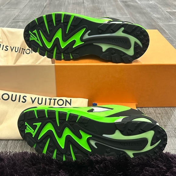 Authentic Louis Vuitton shoes - Picture 2 of 3